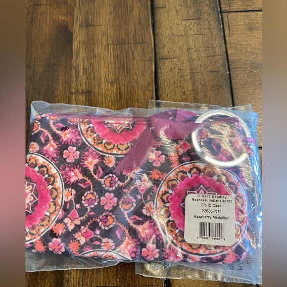 Vera Bradley Zip ID Case - Picture 6 of 6